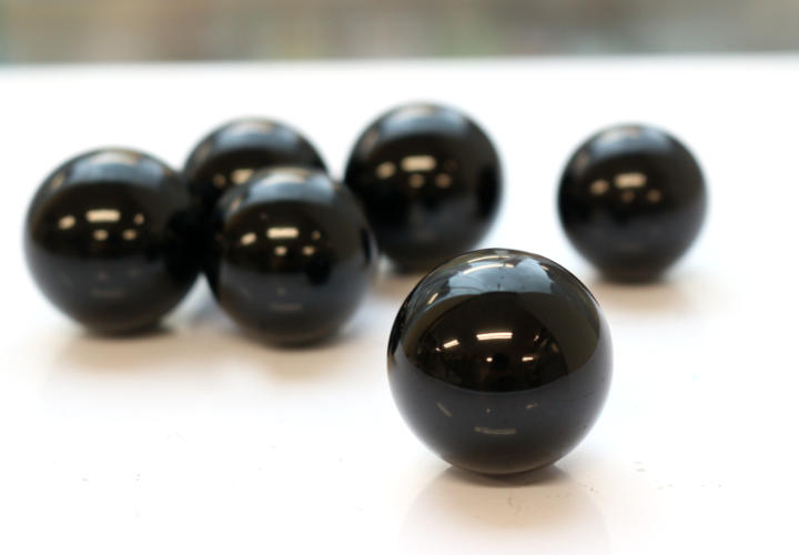 黒水晶球体 22-25mm球（球体　丸玉　天然石　パワーストーン）の傷やクラックのアングル別カット
